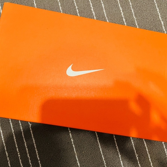 Women's Nike React Infinity Run Flyknit 3, Size 10, Brand New and Never Worn - Picture 3 of 4